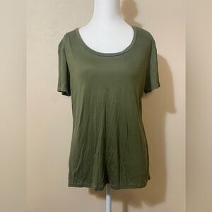 Romeo & Juliet Couture blouse top shirt Scoop Neck women’s size large green NWT